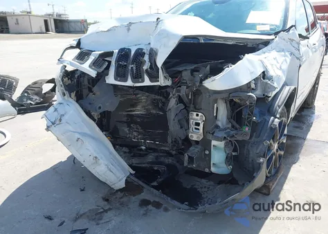 2016 Jeep Cherokee Latitude z USA, uszkodzony, nr VIN 1C4PJMCB4GW198704